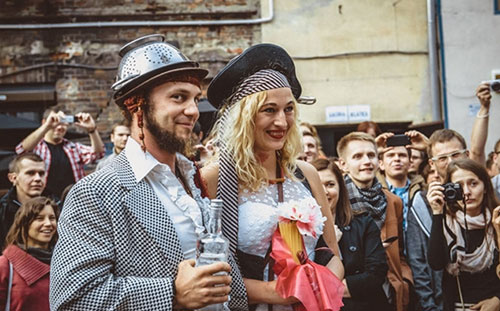 Tema Pernikahan Ini Kece Banget